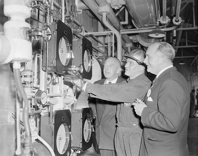 Australian Carbon Black, Mr H.E. Bolte Touring the Refinery, Altona, Victoria, 01 Oct 1959