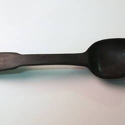 Horn spoon viewed from above.