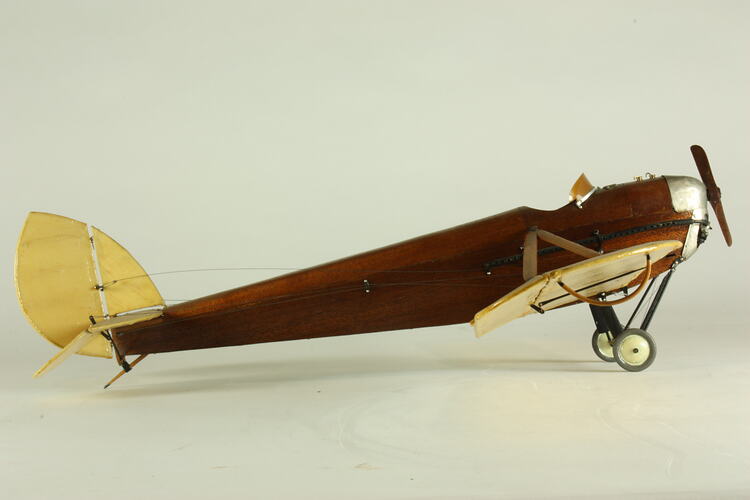 Model aeroplane viewed from rightside.