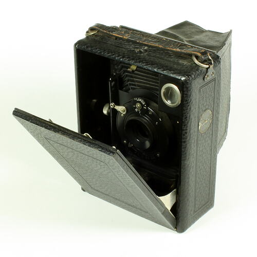 Camera - J.W. Small, 'Cameo', Quarter Plate, Melbourne, Victoria, circa 1905-1915 Camera - J.W. Small, 'Cameo', Quarter Plate, Melbourne, Victoria, circa 1905-1915