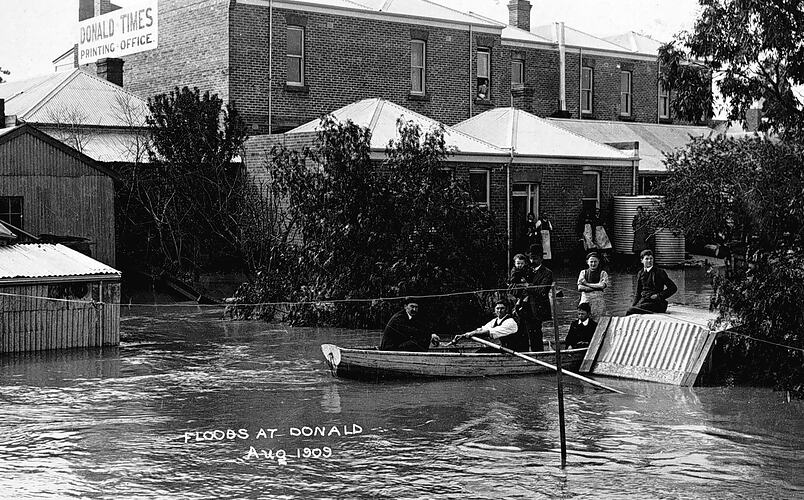 FLOODS AT DONALD, AUG. 1909