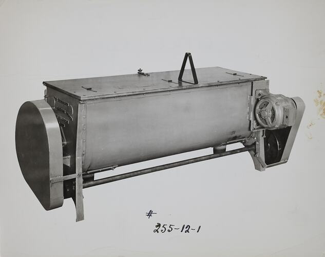 Photograph - Schumacher Mill Furnishing Works, 'Reversible Mixing Agitator', Port Melbourne, Victoria, 1944