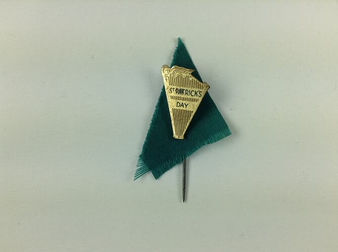 HT 50766, Badge - St Patrick's Day, Harp of Erin, circa 1880s-1900s (CELEBRATIONS & TRADITIONS)