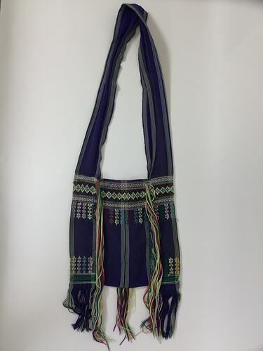 HT 48645, Bag - Woven, Paw Moo Baw Kaw Paw, Karen Refugee, Thailand 2012 (CULTURAL IDENTITY)