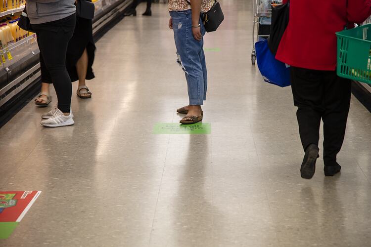 Customers Using Self-Checkout Area, Woolworths, Blackburn South, 18 May 2020