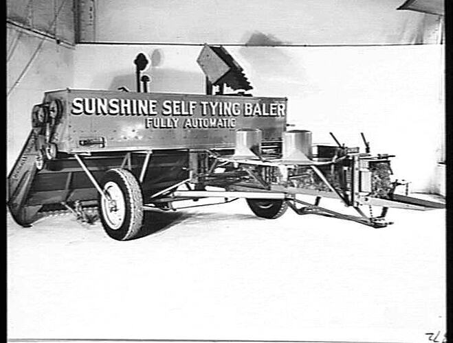 PICK-UP BALER (AUSTIN ENGINE): JUNE 1951