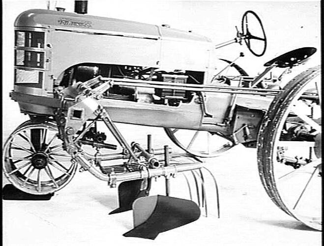 MOULD-BOARD ATTACHMENT FOR PLOUGHING AWAY. DEC 1941