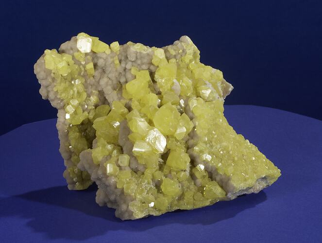 Sulphur. [M 6094]
