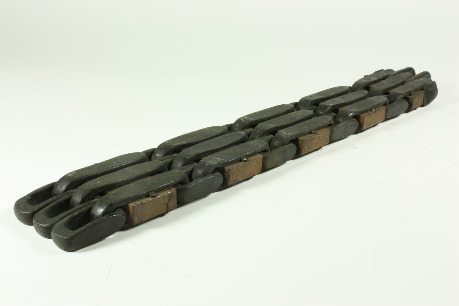 Winding Chain - Triple Square Link with Wooden Spacers, 5½-inch Pitch ...