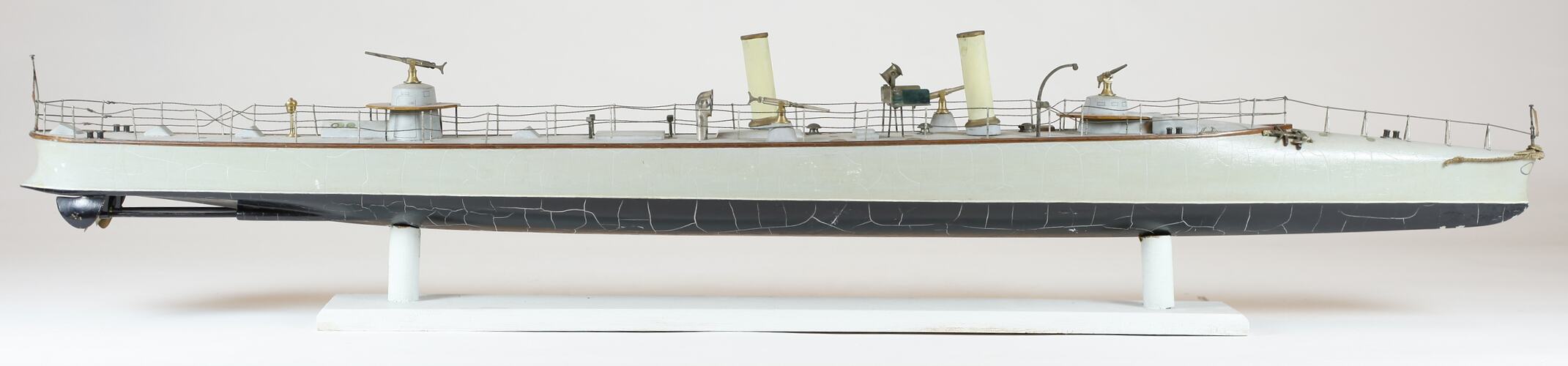 Profile of torpedo boat.
