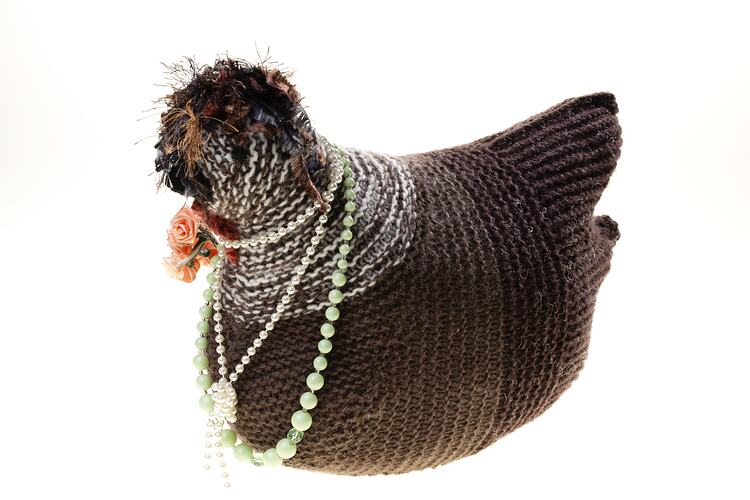 Museums Victoria HT 33133 hand-knitted chook, another angle