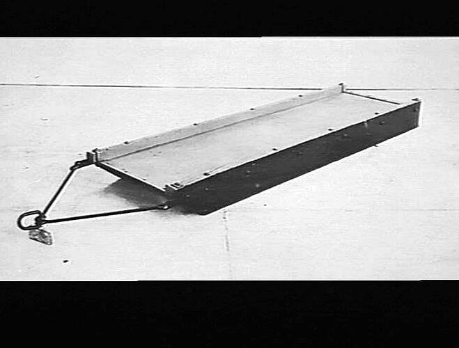 SLED FOR `SUNBLADE' HARROWS