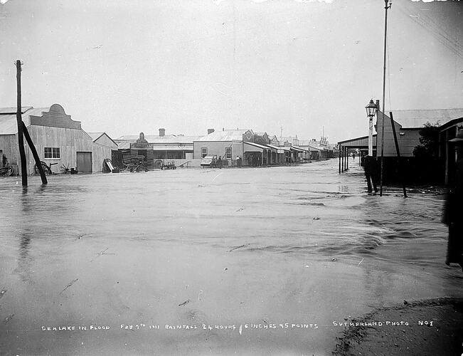 SEA LAKE IN FLOOD. FEB 7TH 1911 RAINFALL 24 HOURS 5 INCHES 45 POINTS.