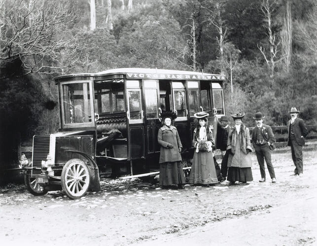 Victorian Railways steam bus, Dandenong Ranges, circa 1901.