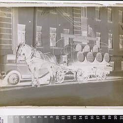 Richardson's Spirits and Wines Parade Float, Melbourne, circa 1932