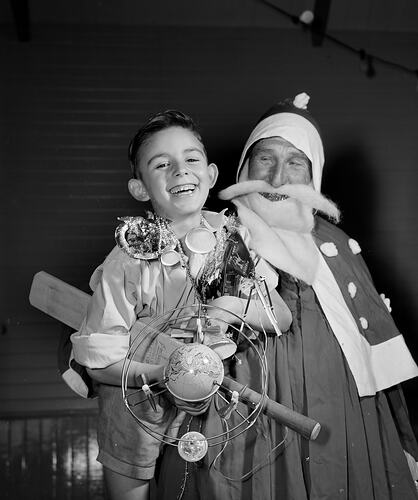 Commonwealth Fertilisers and Chemicals Ltd, Boy with Santa Claus, Yarraville, Victoria, 14 Dec 1959