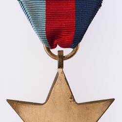 Medal - The 1939-1945 Star, Australia, 1945 - Reverse