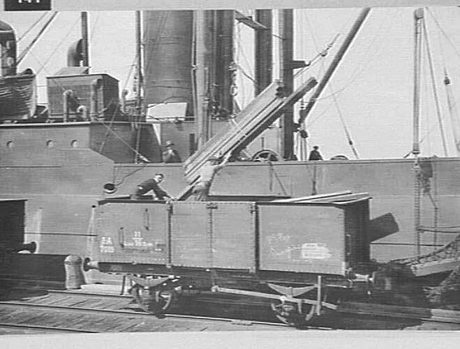 S.S. LOWANA. SET OF PRINTS OF BOATLOAD OF W.A. KARRI AT WILLIAMSTOWN AND SUNSHINE UNLOADING.  TAKEN SEPT, 1936