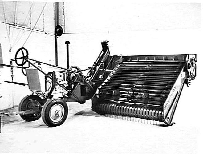 PICK-UP BALER (`AUSTIN' ENGINE): JUNE 1951