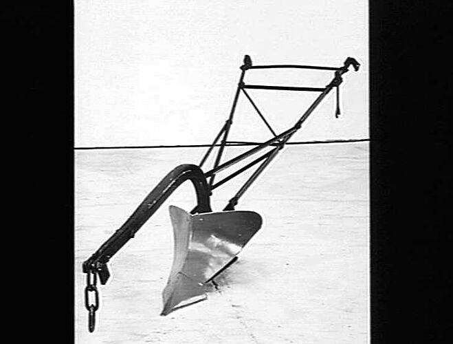 'SUNBUSTER' PLOUGH: APRIL 1931