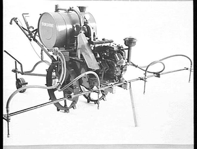 GARDEN TRACTOR SPRAYER (PLANET JR.). NOV 1944