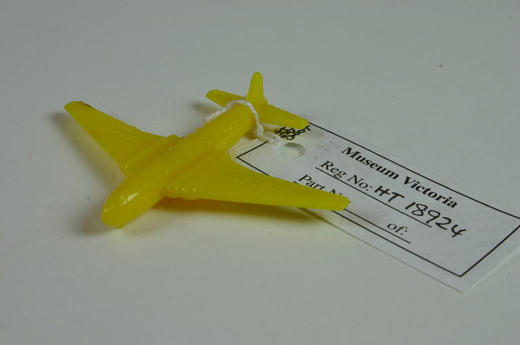 Aeroplane - G-BOAC Comet, Yellow Plastic