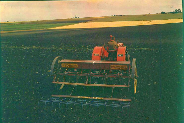 WD-40 Tractor & Harrows, Whiffen & Sons, Portarlington