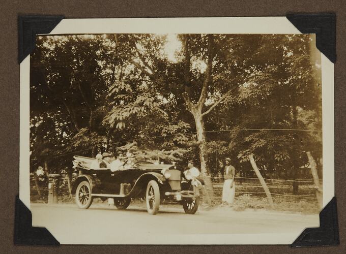 Motor Car with Passengers, Ceylon, 1928