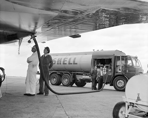 Shell Co, Aircraft Refuelling, Essendon, Victoria, 27 Apr 1959