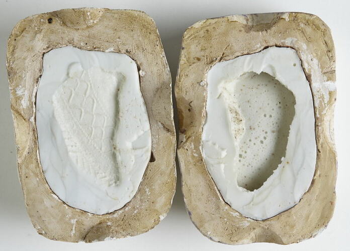 Potsherd (Mould), Watom Island, East New Britain, Papua New Guinea, 3300 to 2750 BP