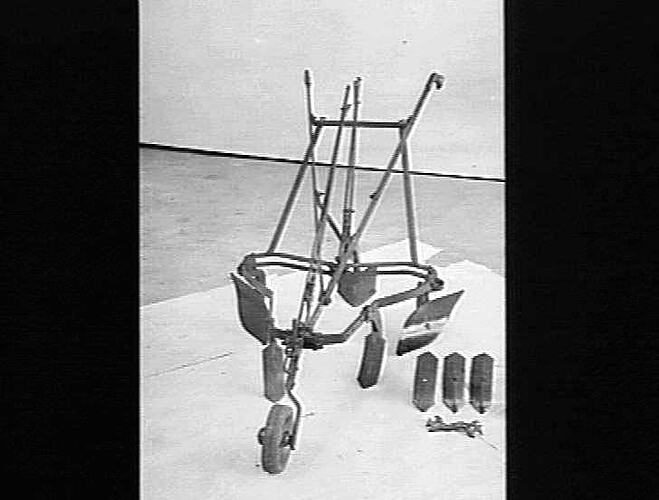 `SATELLITE' NO. 7.W.: DEC 1935