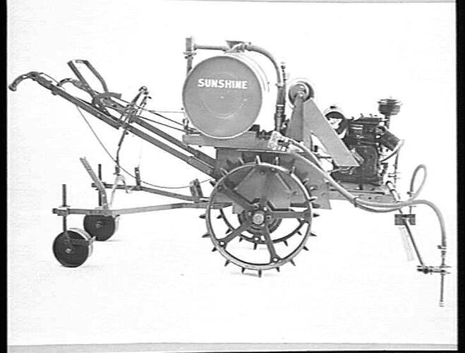 GARDEN TRACTOR SPRAYER (PLANET JR.). NOV 1944