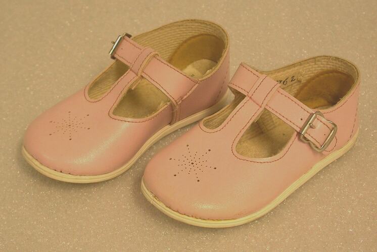 Pair of Shoes - Pink