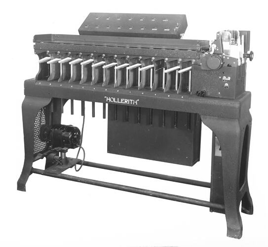 Hollerith punch card sorter