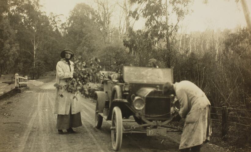 Photograph - Motorcar and Passengers, Victoria, 1910s