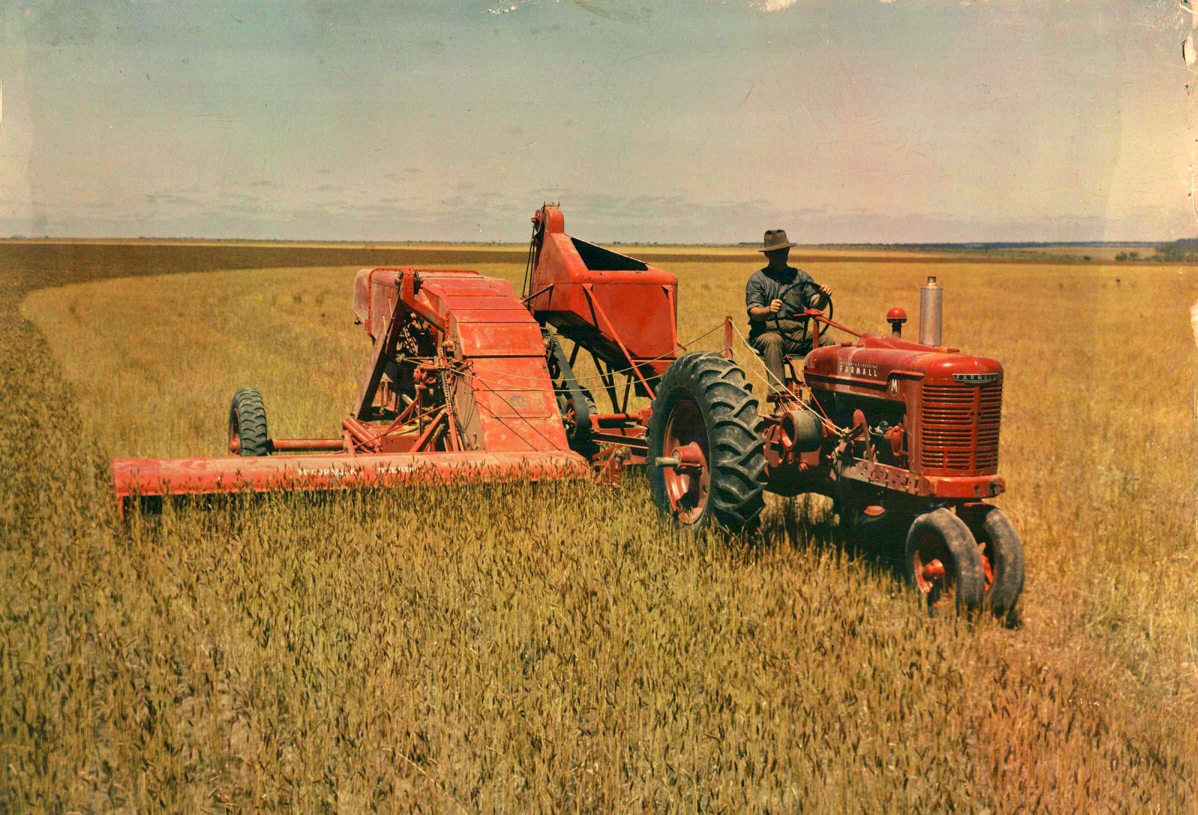 洋書 INTERNATIONAL HARVESTER FARM EQUIPMENT Transparency - International Harvester, McCormick-Deering