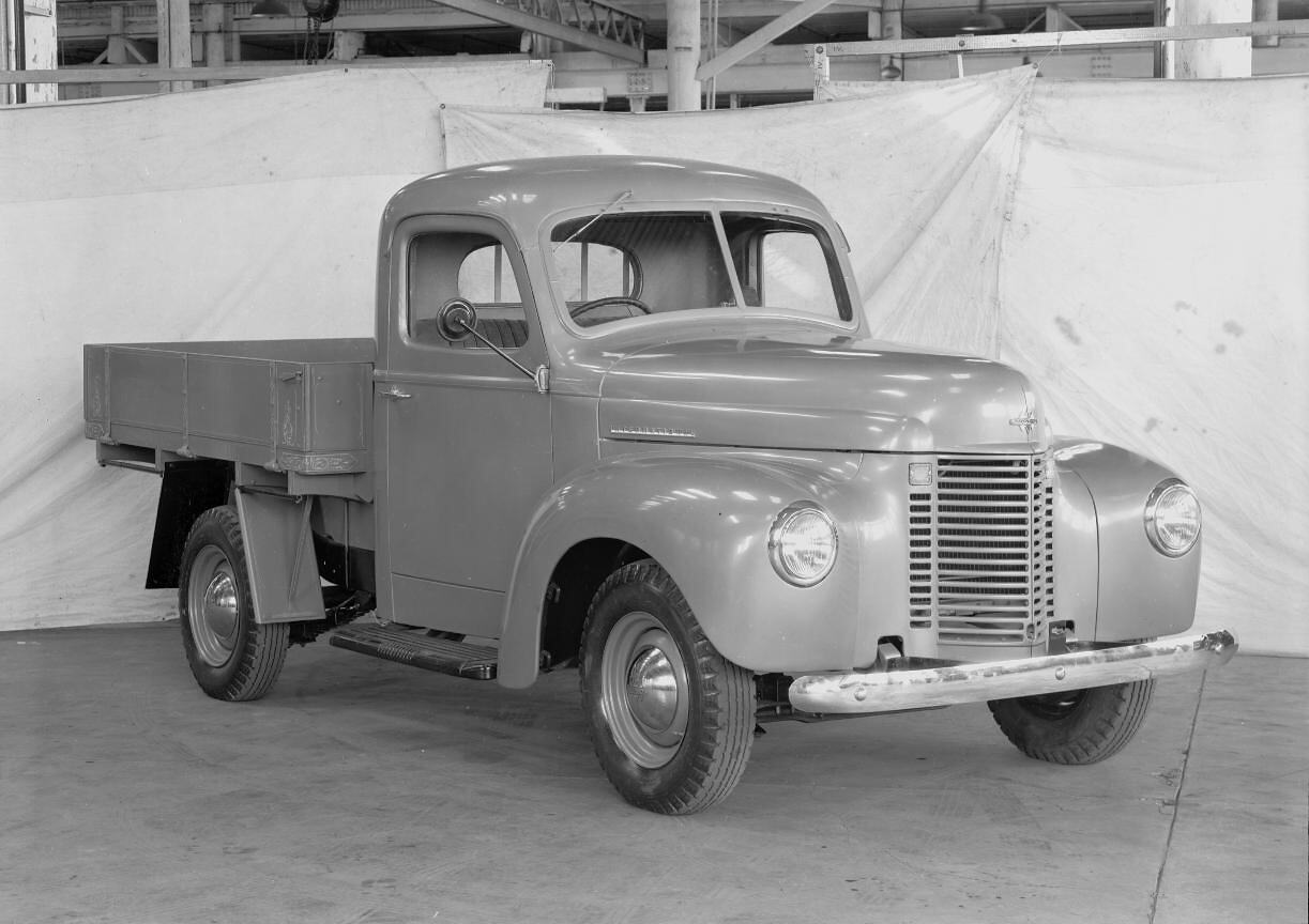 Negative International Harvester, K1 Dropside Motor Utility, 113Inch