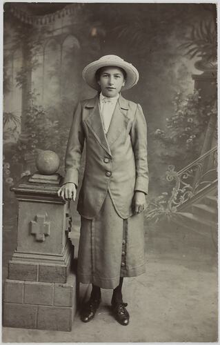Portrait of Julia Nowell, Jul 1915