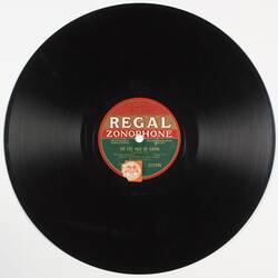 Disc recording - Regal Zonophone, "On the Isle of Capri" and "Ole Faithful", Billy Cotton & his band. circa 1934