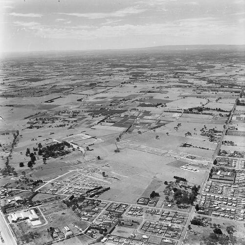 Monochrome aerial photograph of Noble Park.