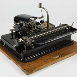 Typewriter - AEG Co, Mignon Model 4, 1927-1928