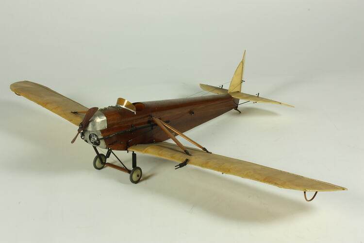 Model aeroplane viewed from front rightside.