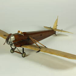 Model aeroplane viewed from front rightside.
