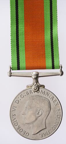 Medal - The Defence Medal 1939-1945, Australia, 1945 - Obverse