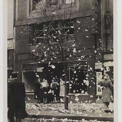 Photograph - Kodak Australasia Pty Ltd, Victory Celebrations, Collins Street, Melbourne, World War II, 1945