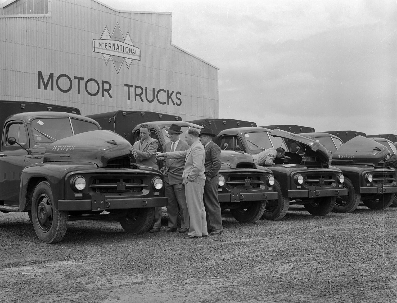 negative-international-harvester-inspection-of-army-trucks