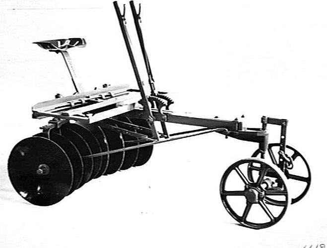 `SUNPEARL' WITH FORECARRIAGE: JULY 1949