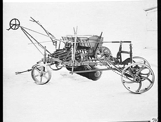 10 DISC `SUNDERSEEDER' (TAKEN FOR SOUTH AFRICA): APRIL 1950