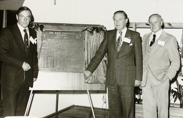 Photograph - Unveiling of the Plaque Commemorating the State Parliament Occupation of the Western Annexe, Exhibition Building, Melbourne, 9 May 1981