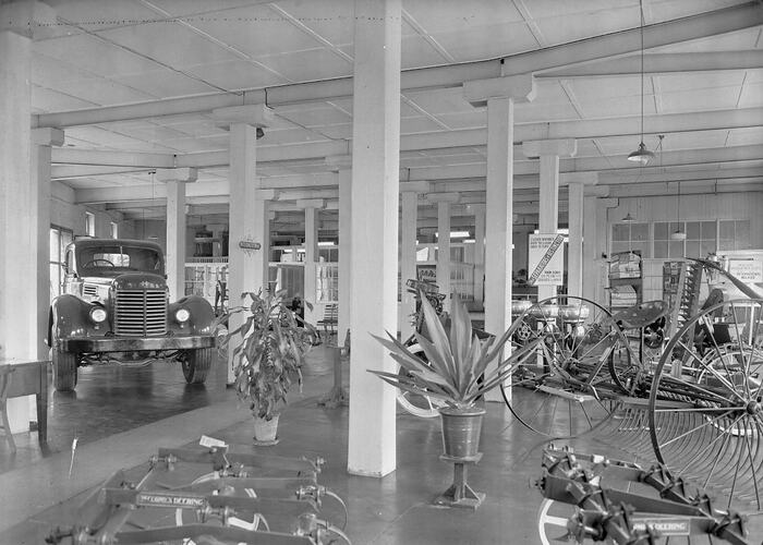 IHC Brisbane Showroom, 1947